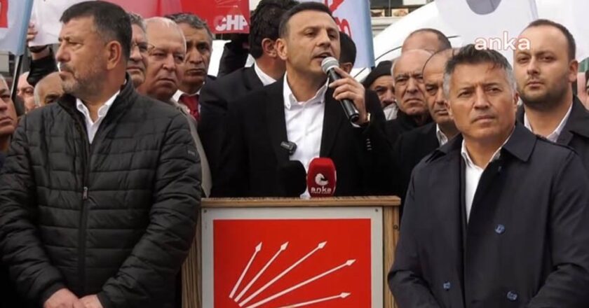 CHP İstanbul İl Başkanı Özgür Çelik: “Sandıkta kaybedilen seçimleri geri alıp, kârı yönetmeye devam edeceğiz diyorlar” – Son Dakika Siyaset Haberleri